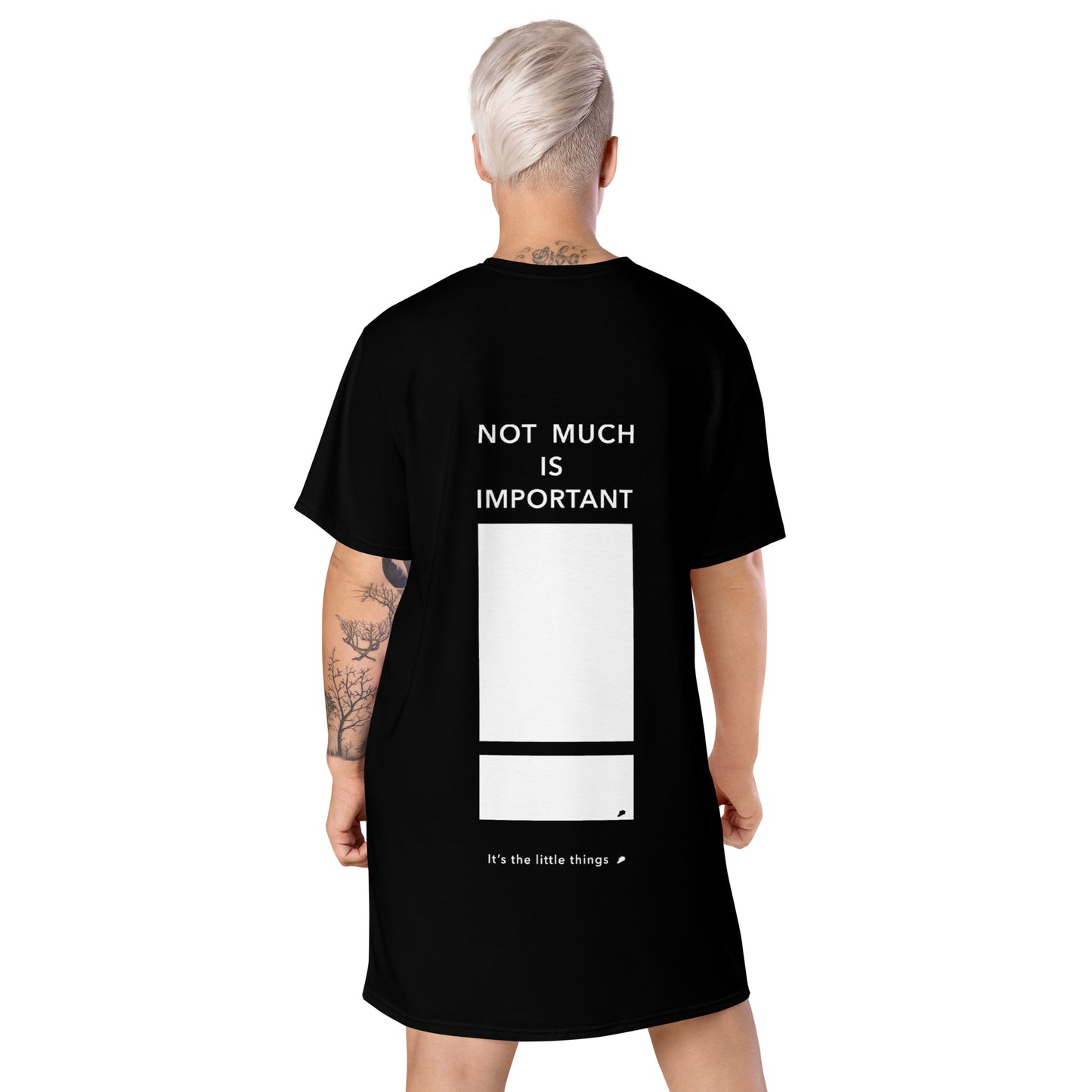 T-shirt dress (Reflections / Questions collection)