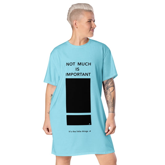 T-shirt dress (Reflections / Questions collection)