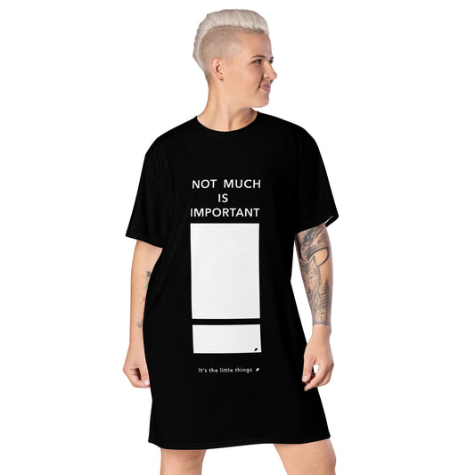 T-shirt dress (Reflections / Questions collection)