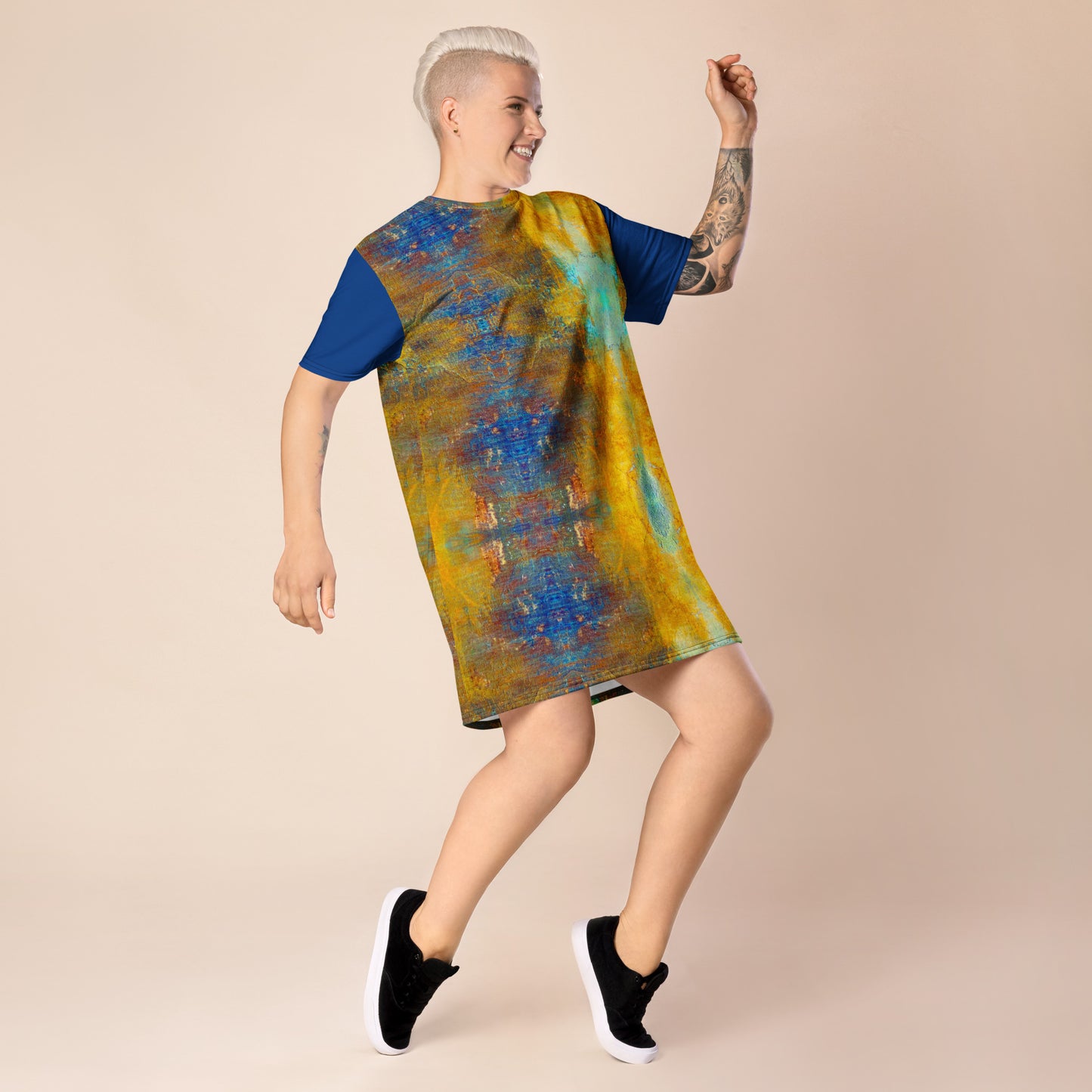 T-shirt dress (Abstract Chic collection)